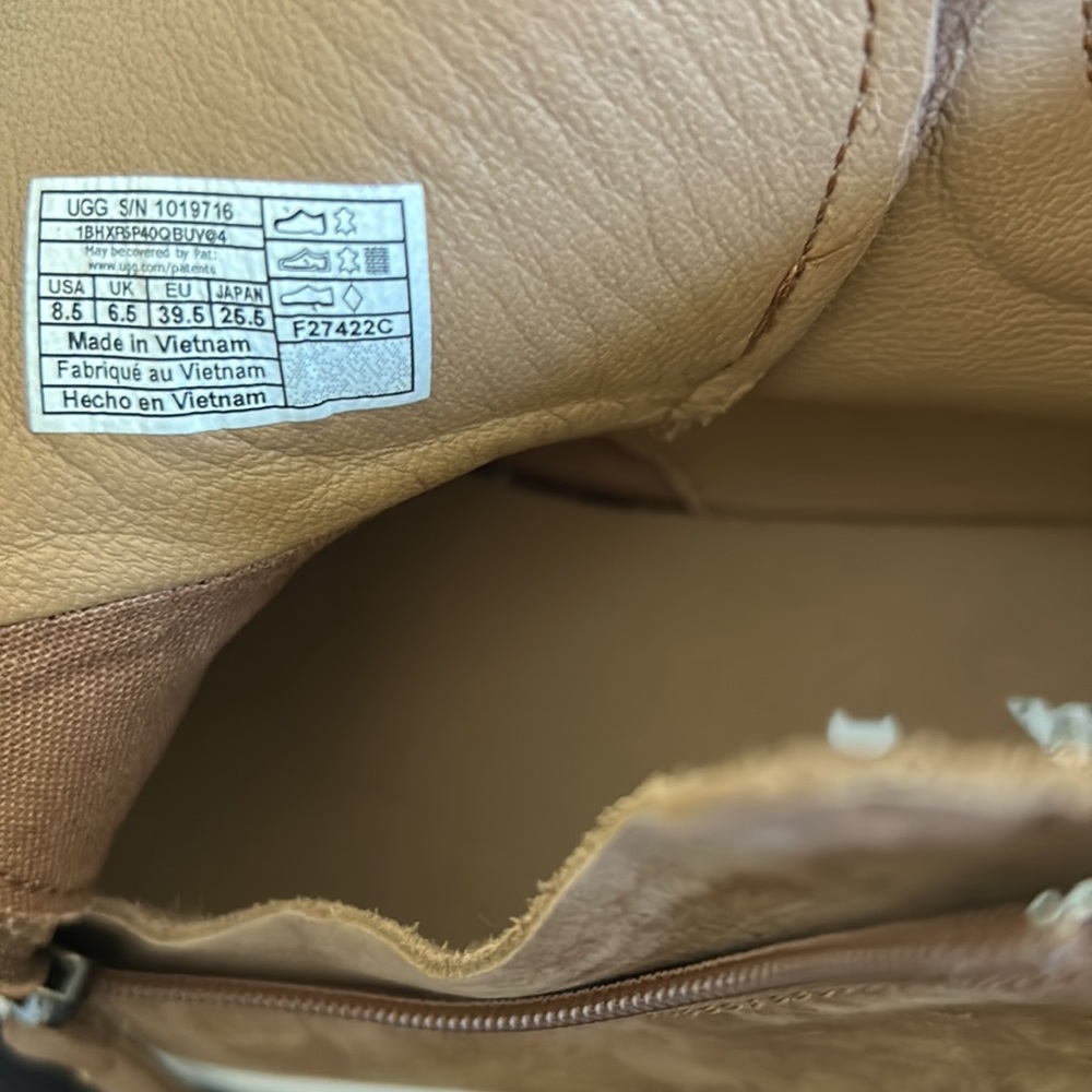 Ugg Zip Olive Sneaker-LEFT FOOT ONLY for amputee/medical. Women’s size 8.5. - Picture 6 of 7
